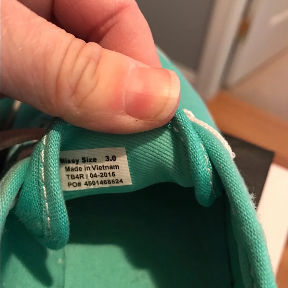 Vans - Picture 3 of 3